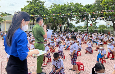 Công an huyện Thạch Hà tăng cường tuyên truyền các kỹ năng phòng, chống đuối nước cho học sinh